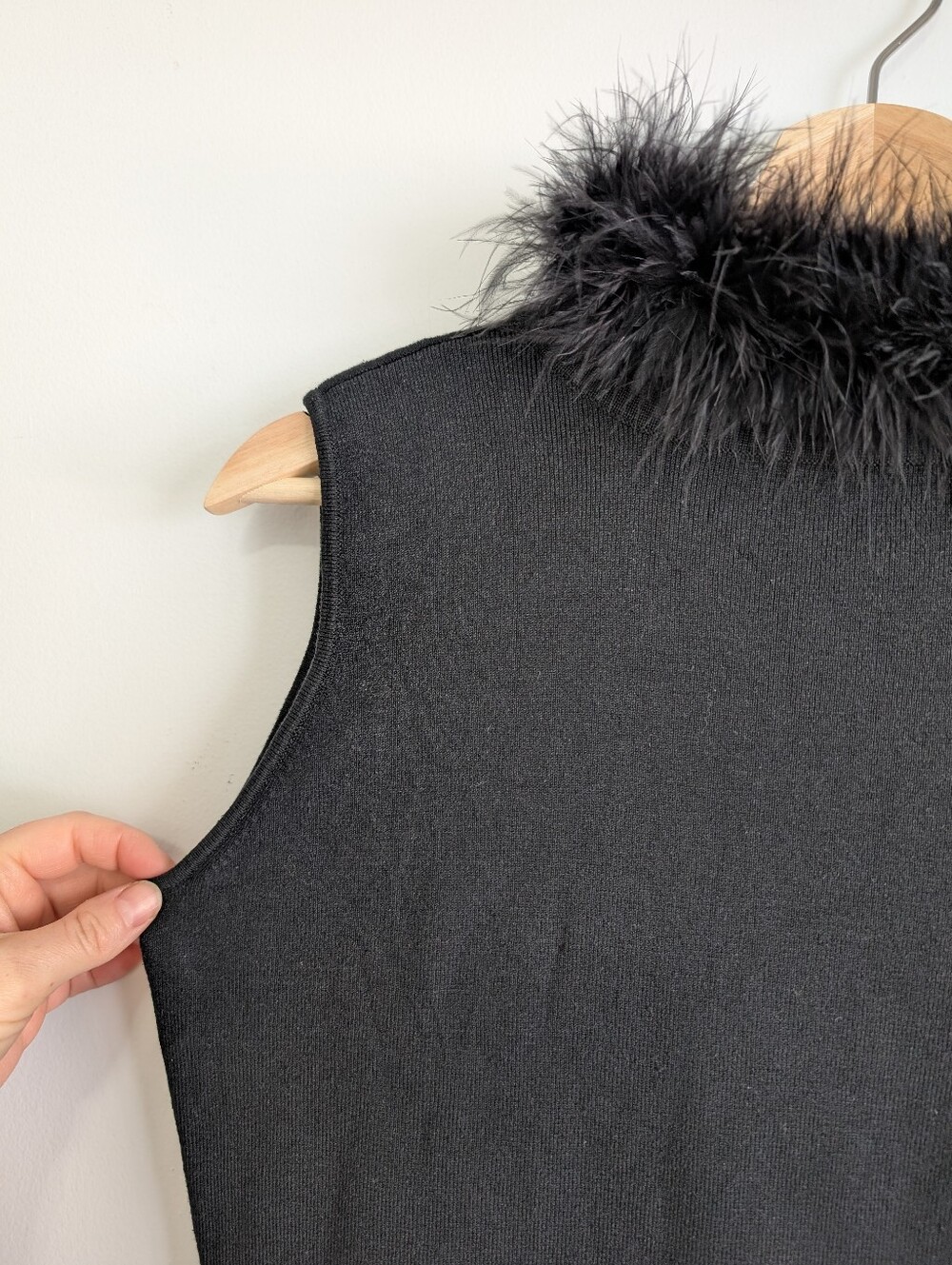 Vintage Joseph A. XLarge Silk Sleeveless Shirt High Neck Feathers Black Tank Top